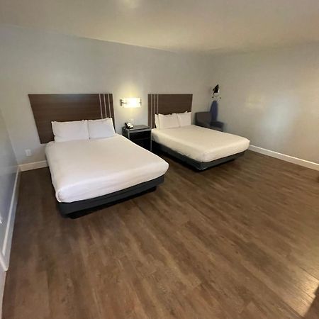 Stargazer Inn And Suites Монтерей Екстериор снимка